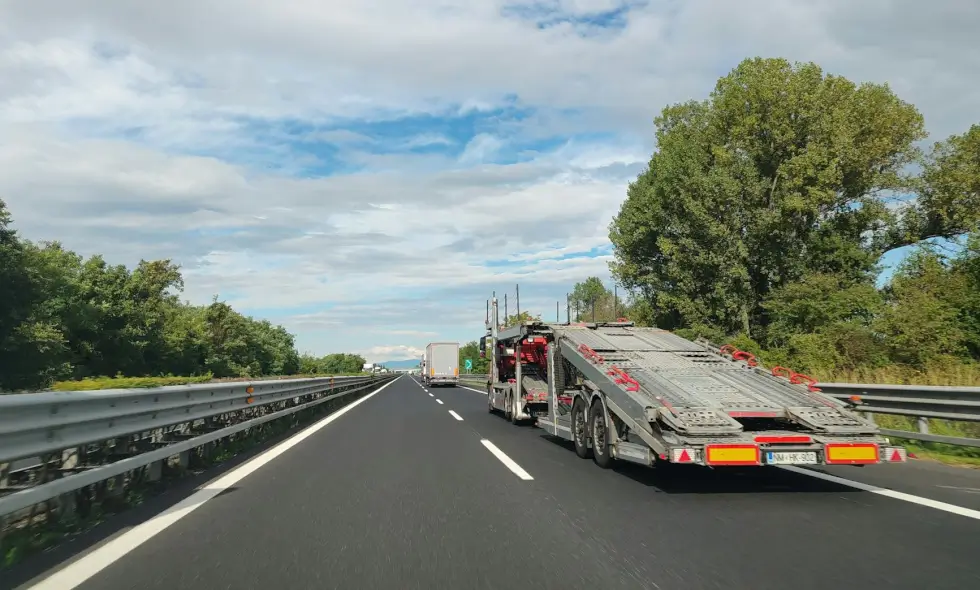 Informații utile despre conducerea autoturismului în Austria: vignetă și reguli de circulație
